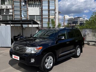 2014 Toyota Land Cruiser 200 Series Рестайлинг 1, чёрный, 3000000 рублей, вид 1