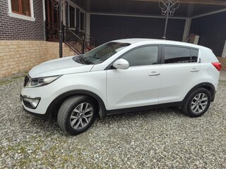 2015 Kia Sportage III Рестайлинг, белый, 1750000 рублей, вид 3