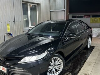 2019 Toyota Camry VIII (XV70), чёрный, 2850000 рублей, вид 2