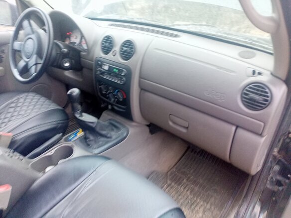 2002 Jeep Liberty (North America) I, зелёный, 600000 рублей - вид 6