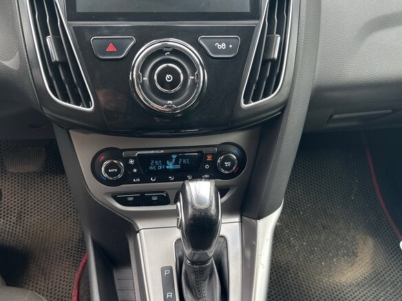 2012 Ford Focus III, белый, 570000 рублей - вид 5