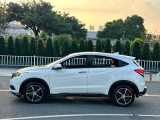 2022 Honda Vezel I Рестайлинг, белый, 1560275 рублей, вид 5