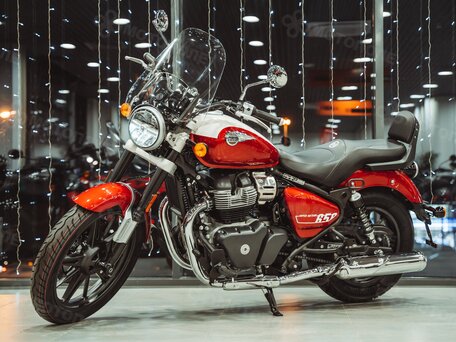 2025 Royal Enfield Super Meteor, красный, 792000 рублей, вид 1