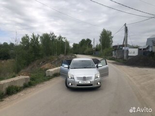 2006 Toyota Avensis II Рестайлинг, серебристый, 645000 рублей, вид 1