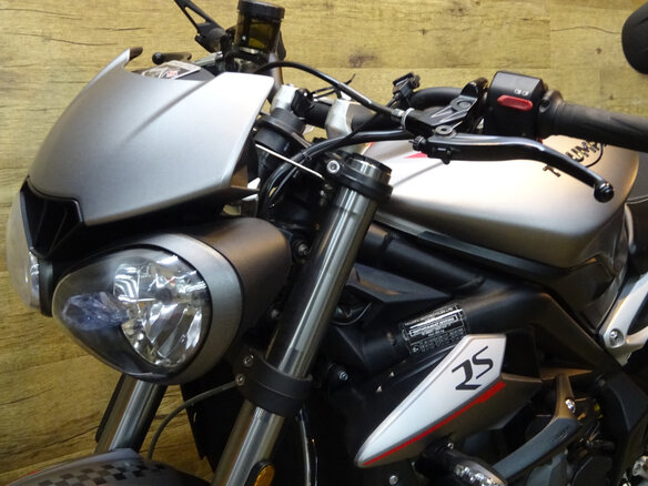 2018 Triumph Street Triple, серый, 760000 рублей - вид 5