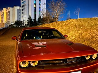 2021 Dodge Challenger III Рестайлинг 2, оранжевый, 4300000 рублей, вид 3