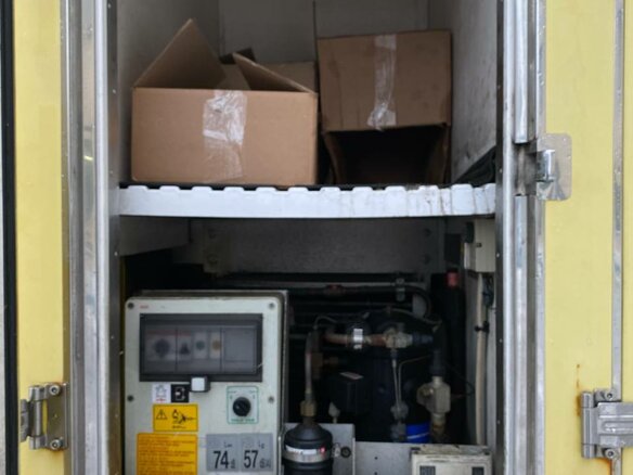 2008 Mercedes-Benz Sprinter, жёлтый, 1358477 рублей - вид 16