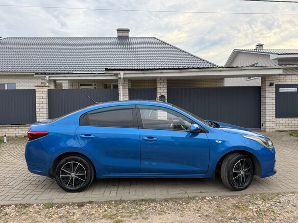 2017 Kia Rio IV, синий, 1050000 рублей - вид 3