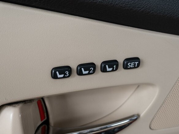 2011 Lexus RX 270 III, бежевый - вид 25