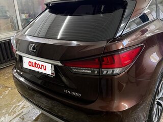 2020 Lexus RX 300 IV Рестайлинг, коричневый, 4300000 рублей, вид 3