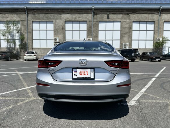2019 Honda Insight III, серебристый, 1850000 рублей - вид 6