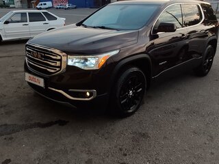 2018 GMC Acadia II, красный, 3000000 рублей, вид 1