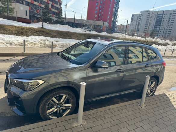 2021 BMW X1 20i xDrive II (F48) Рестайлинг, серый, 4050000 рублей - вид 6