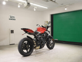 2017 MV Agusta Brutale 800, красный, 800000 рублей, вид 5