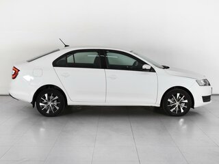 2018 Skoda Rapid I Рестайлинг, белый, 1150000 рублей, вид 3