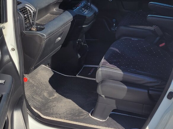 2013 Honda Stepwgn IV Рестайлинг, белый, 2150000 рублей - вид 17