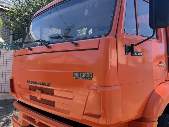 2007 КамАЗ 6520, оранжевый, 1790000 рублей - вид 4