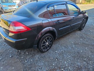 2008 Renault Megane II Рестайлинг, чёрный, 250000 рублей, вид 3