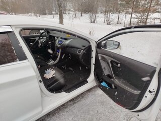 2010 Hyundai Avante V, белый, 850000 рублей, вид 2