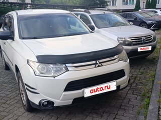 2014 Mitsubishi Outlander III Рестайлинг, белый, 1490000 рублей, вид 1