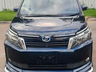 2014 Toyota Voxy III (R80), синий, 2050000 рублей, вид 3