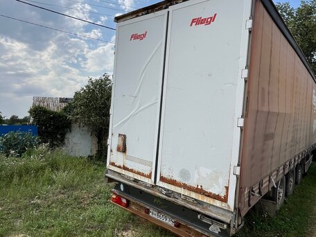 2002 Volvo VNL, белый, 1400000 рублей, вид 2
