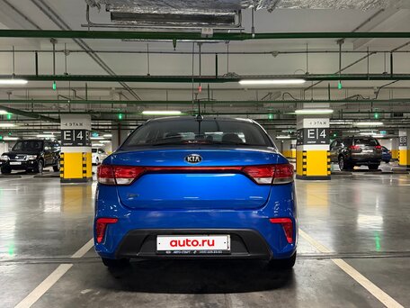 2018 Kia Rio IV, синий, 840000 рублей, вид 4