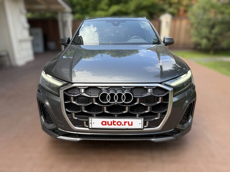 2024 Audi Q7 50 TDI II (4M) Рестайлинг 2, серый, 9980000 рублей, вид 1