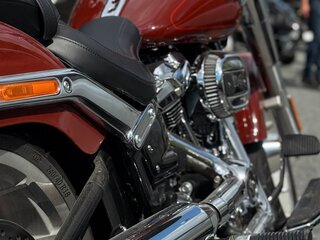 2024 Harley-Davidson Fat Boy, коричневый, 3050000 рублей, вид 2