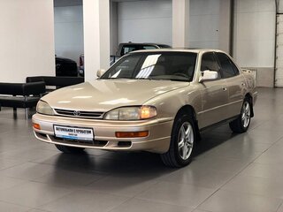 Toyota Camry III (XV10)