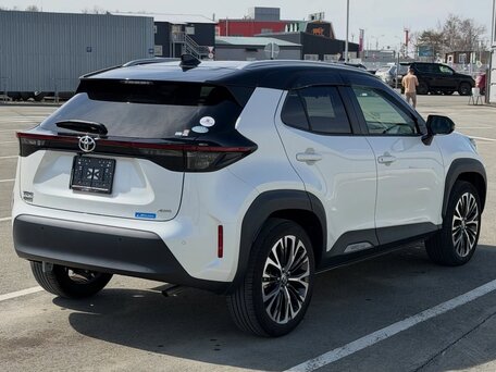 2022 Toyota Yaris Cross I, белый, 1630000 рублей, вид 4