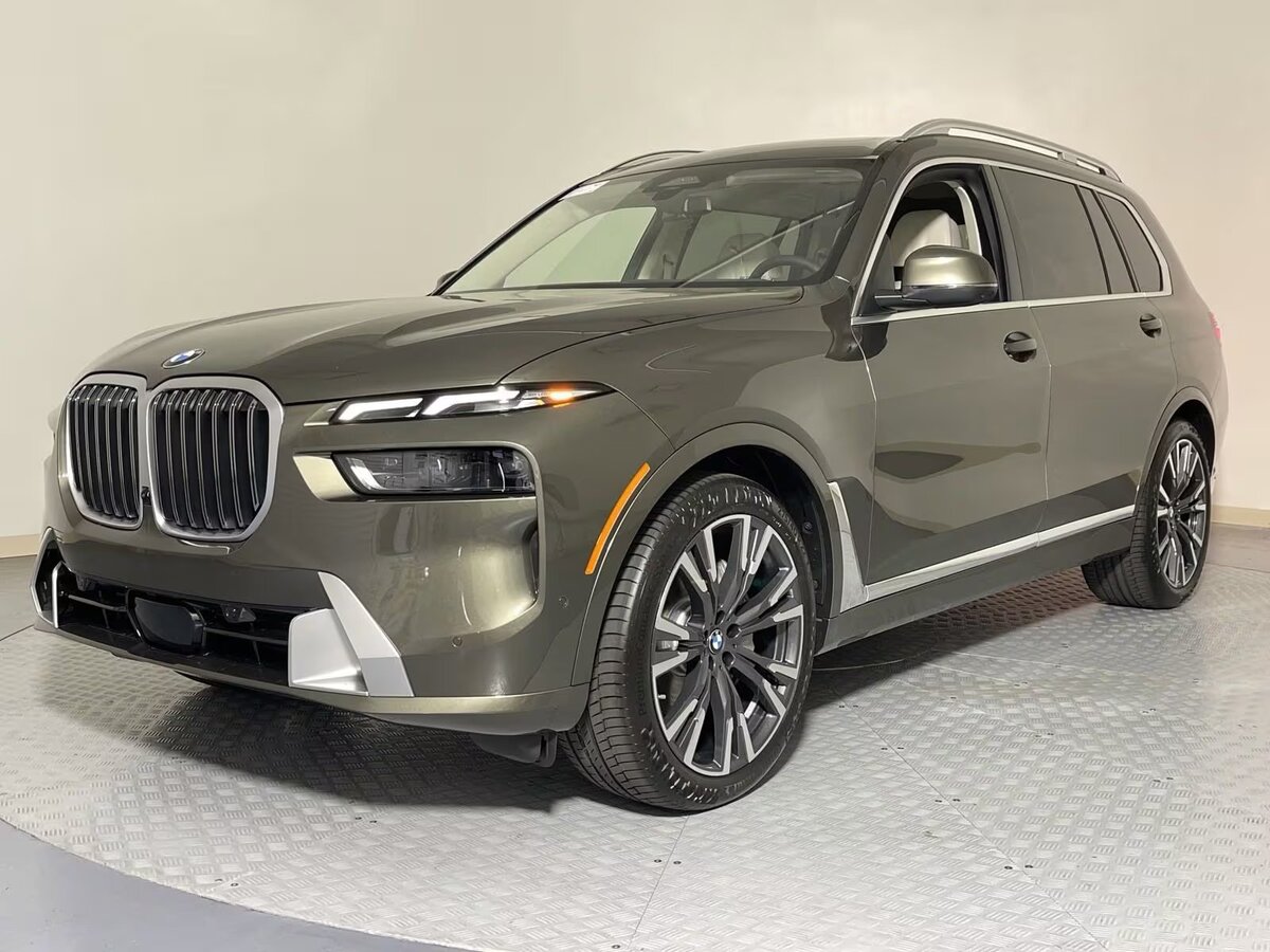 Открыть фотографии: BMW X7 I (G07) Рестайлинг