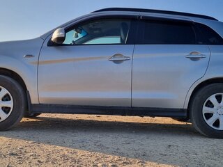 2014 Mitsubishi ASX I Рестайлинг, серебристый, 1400000 рублей, вид 2