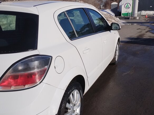 2012 Opel Astra H Рестайлинг, белый, 530000 рублей - вид 5