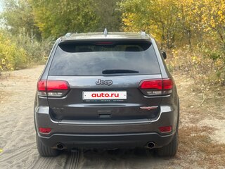 2018 Jeep Grand Cherokee IV (WK2) Рестайлинг, серый, 3740000 рублей, вид 4
