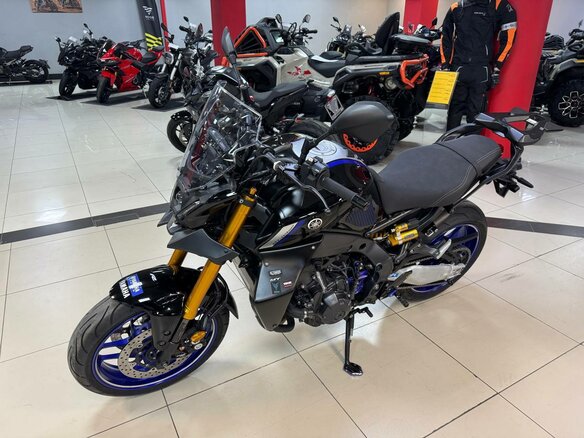 2021 Yamaha MT-09 (FZ-09), чёрный, 1100000 рублей - вид 2
