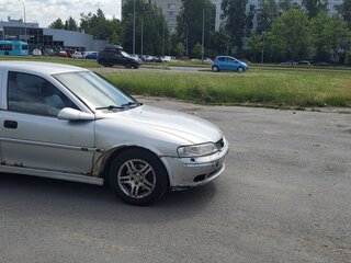 2001 Opel Vectra B Рестайлинг, серебристый, 140000 рублей, вид 2
