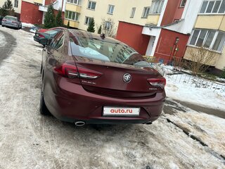2017 Buick Regal VI, красный, 1350853 рублей, вид 2