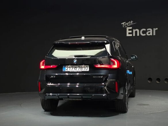 2025 BMW X1 18d sDrive III (U11/U12), чёрный, 5783451 рублей - вид 2