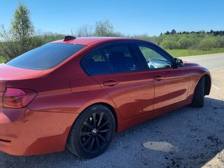 2015 BMW 3 серии 318i VI (F3x) Рестайлинг, красный, 2100000 рублей, вид 3