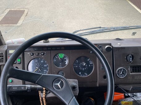 1992 Mercedes-Benz 814, белый, 1475000 рублей, вид 4