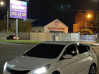 2015 Hyundai Solaris I Рестайлинг, белый, 980000 рублей, вид 1