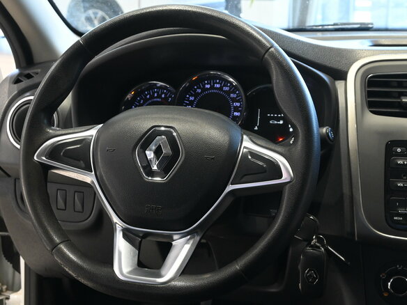 2021 Renault Logan Stepway II Рестайлинг, белый, 899000 рублей - вид 9