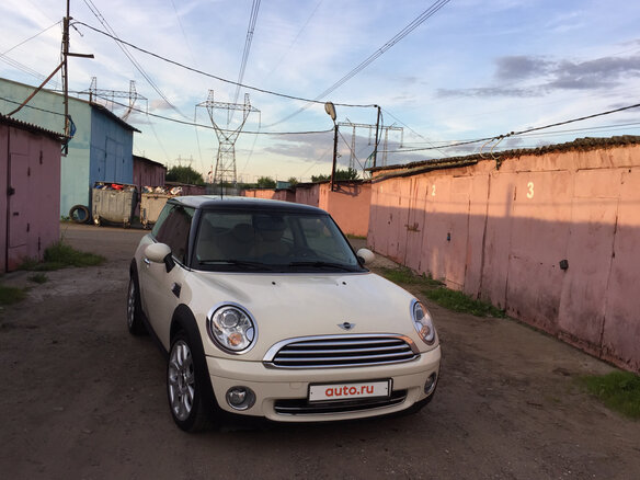 2008 Mini Hatch Cooper II (R56), бежевый
