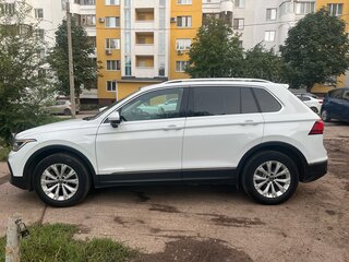 2021 Volkswagen Tiguan II Рестайлинг, белый, 2600000 рублей, вид 5