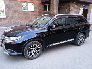 2016 Mitsubishi Outlander III Рестайлинг 2, чёрный, 1987000 рублей, вид 4
