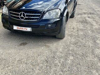 2005 Mercedes-Benz M-Класс 350 II (W164), чёрный, 1190000 рублей, вид 3
