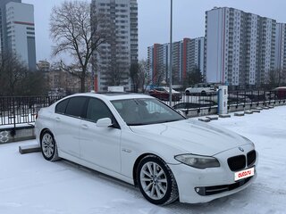 2010 BMW 5 серии 528i VI (F10/F11/F07), белый, 1700000 рублей, вид 1