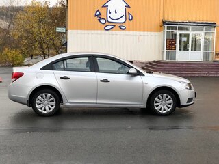 2012 Chevrolet Cruze I Рестайлинг, серебристый, 750000 рублей, вид 5