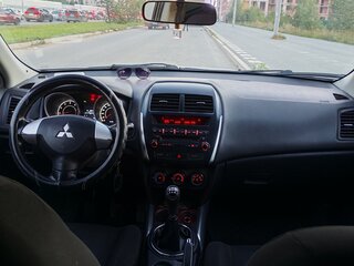 2010 Mitsubishi ASX I, серебристый, 830000 рублей, вид 3